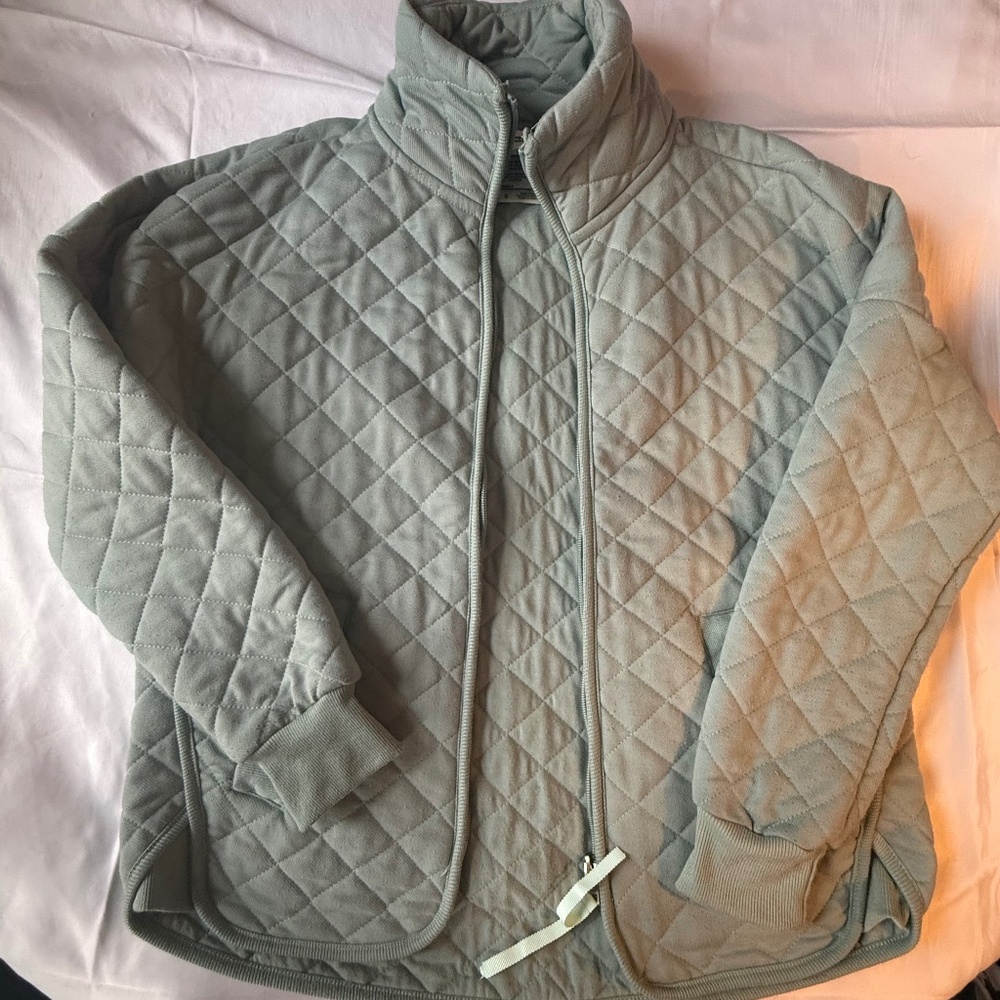 Sage Green Avalanche Quilted Jacket – Size Small